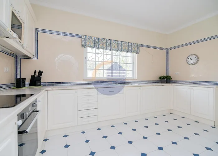 Villa Outdoor Pool With Golf View Portimao