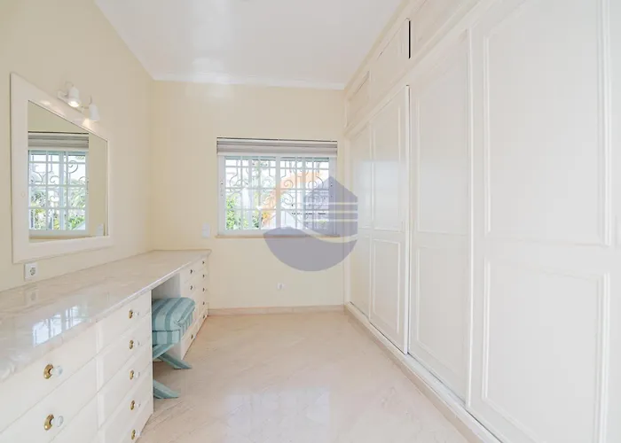 Villa Outdoor Pool With Golf View *